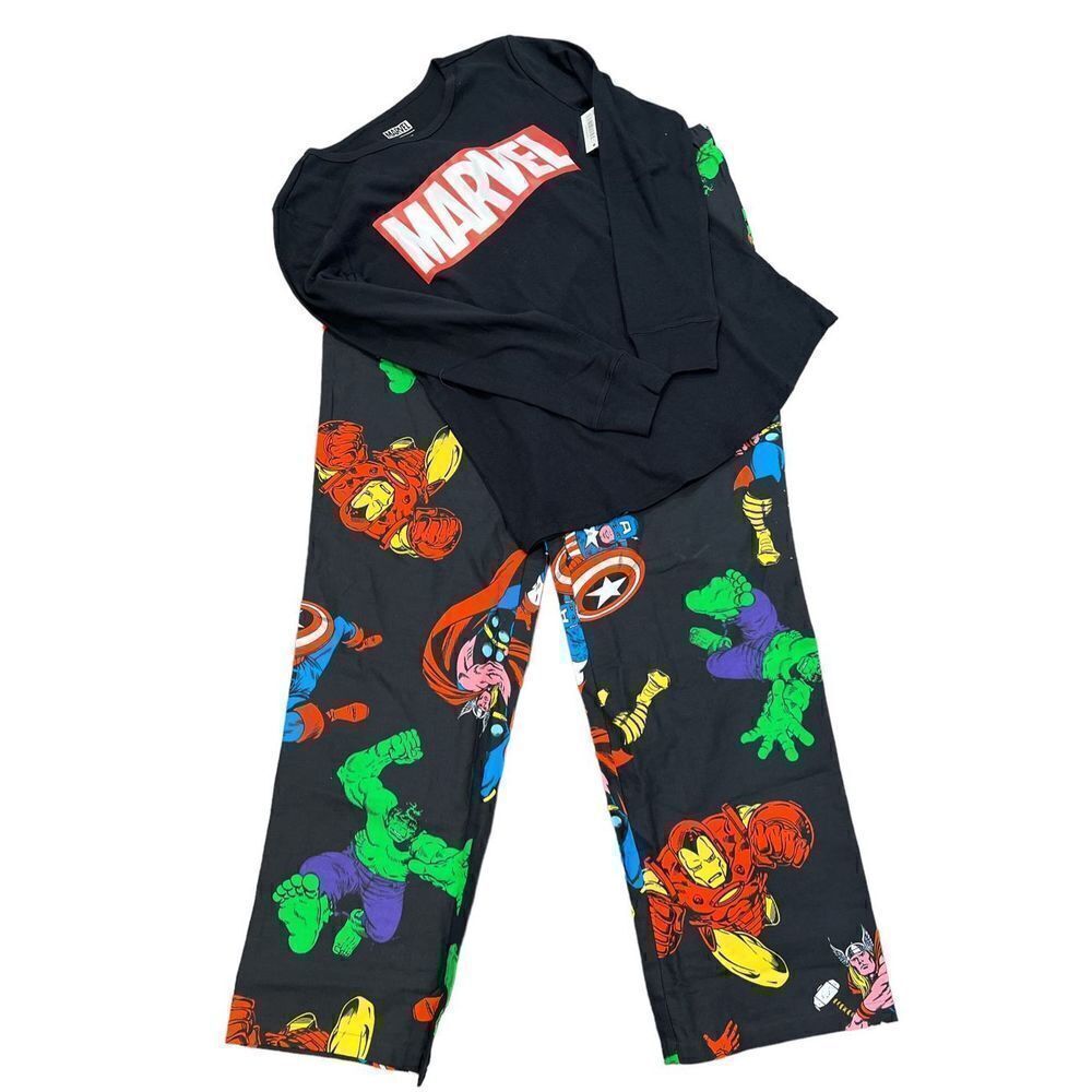 Unisex Pajamas Set by Amazon Essential Marvel